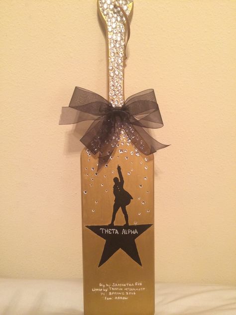 Hamilton inspired sorority paddle! #hamilton #broadway #sorority Sorority Paddle Inspiration, Taylor Swift Paddle Sorority, Greek Paddles Sorority, Tangled Sorority Paddle, Alcohol Paddle Sorority, Sorority Recruitment Decorations, Purple Paddle Sorority, Gamma Sigma Sigma, Greek Paddles