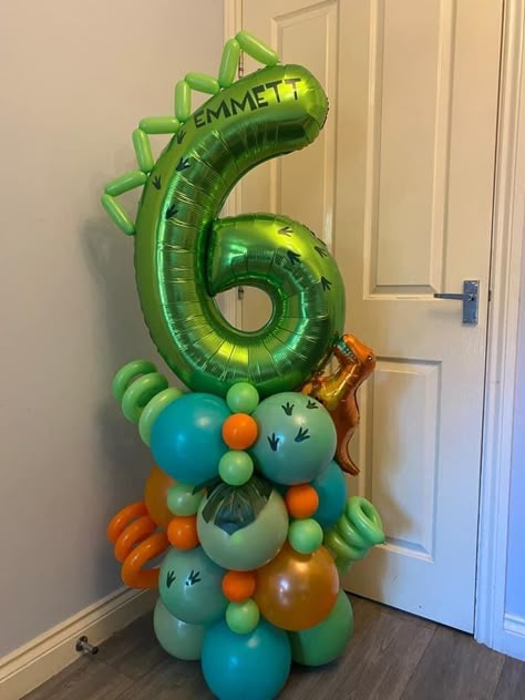 Baby Dinosaur Party, Dinosaur Birthday Theme, Dinosaur Birthday Party Decorations, Dinosaur Balloons, Dinosaur Birthday Cakes, Dinosaur Themed Birthday Party, Boy Birthday Party Themes, Dino Birthday Party, Girl Birthday Decorations