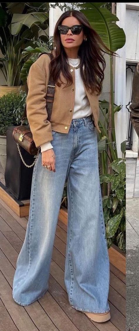 Wide Leg Jeans Outfit Summer, How To Style Wide Leg Jeans, Wide Leg Outfit, Style Wide Leg Jeans, Wide Leg Jeans Outfit, Wide Leg Pants Outfit, Jeans Outfit Winter, Jeans Outfit Fall, Outfit Jeans