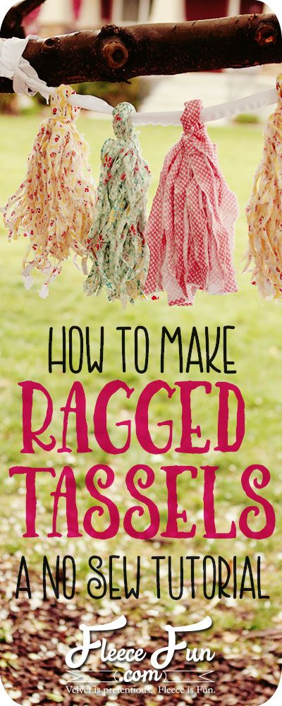 I love this ragged tassels tutorial. These are so shabby chic and easy to make! There's a video tutorial to show you how to make them step by step. This is great party decor DIY. These tassels won't tear like the tissue ones do. I want to try this! Commode Shabby Chic, Chic Decor Diy, Crafts Wreaths, Shabby Chic Decorating, Cocina Shabby Chic, Shabby Chic Diy Crafts, Muebles Shabby Chic, Tassels Tutorials, Shabby Chic Decor Diy