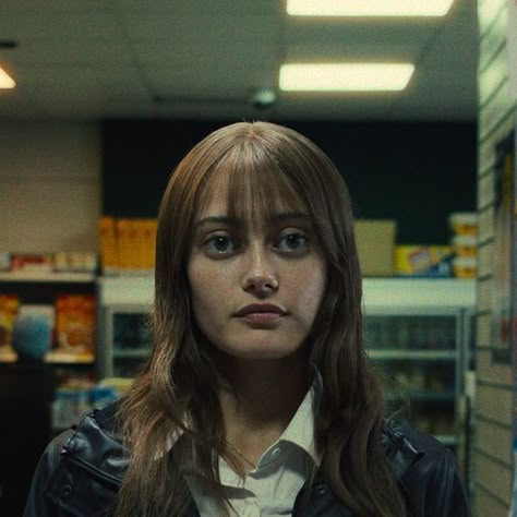 Sky TV on Instagram: "Meet Rhiannon Lewis. Ella Purnell stars in #Sweetpea, coming to Sky and Starz in 2024." Rhiannon Sweetpea, Sweetpea Rhiannon, Sweetpea Ella Purnell, Ella Purnell Sweetpea, Ella Purnell Icon, Ella Purnell Aesthetic, Rhiannon Lewis, Ella Purnell, Sky Tv