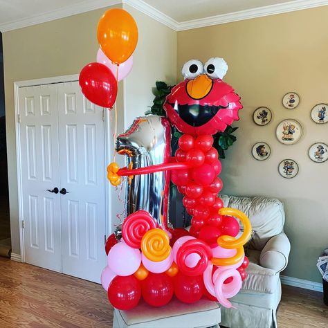 Elmo Centerpiece Ideas, Elmo Balloons, Elmo Centerpieces, Elmo World, Elmo Birthday Party, Baby Shower Theme Decorations, Sesame Street Birthday Party, Elmo Party, Elmo Birthday