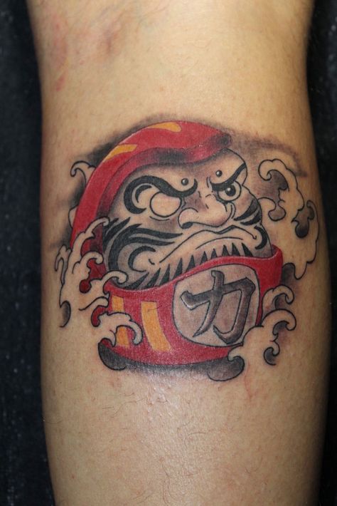 Durama Doll Tattoo, Daruma Doll Tattoo Design Leg, Tattoo Daruma, Daruma Tattoo, Daruma Doll Tattoo, Bio Organic Tattoo, Organic Tattoo, Samurai Tattoo Design, Doll Tattoo