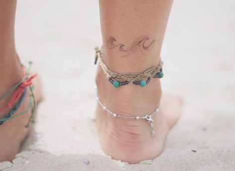 Tattoos Pulseras, Ankle Tattoos For Women, Ankle Tattoos, Anklet Tattoos, Hand Poked Tattoo, Mermaid Tattoos, Tattoo Bracelet, Cute Tattoos For Women, Waves Tattoo