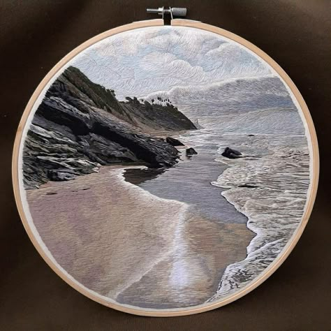 Embroidered Art, Thread Painting, Creative Embroidery, Sewing Embroidery Designs, 자수 디자인, Hand Embroidery Art, California Dreaming, Hand Embroidery Stitches, Embroidery Hoop Art