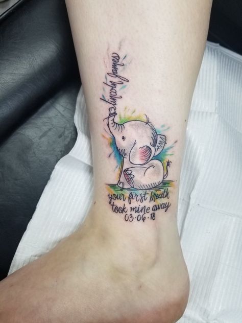 Tattoos For Baby Boy, Baby Elephant Tattoo, Cute Elephant Tattoo, Elephant Tattoo Design, Mom Tattoo Designs, Mommy Tattoos, Baby Elefant, Mother Tattoos, Tattoo For Son