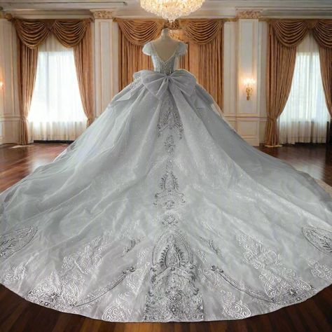 Luxury Formal Gown, Mermaid Bridal Dress, Fairytale, Quinceañera Princesa Aesthetic, Bar In Home, Mermaid Bridal Dress, Fairy Ball, Wedding Dresses Princess, Extravagant Wedding Dresses, Gown Mermaid, Lebanese Wedding, Flower Girl Gown