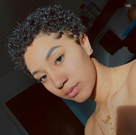 Growing Short Hair, Short Hair Twist Styles, Buzz Cut Hairstyles, Girly Hairstyles, Curly Fro, Tapered Natural Hair, Natural Hair Cuts, Natural Hair Short Cuts, Big Box Braids Hairstyles