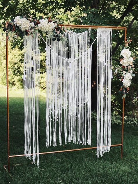 Macrame Backdrop Diy, Macrame Photo Backdrop, Square Arbor, Whimsical Backdrop, Square Backdrop, Event Backdrops, Party Design Ideas, Macrame Wedding Backdrop, Macrame Backdrop