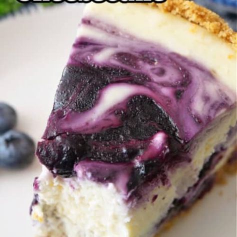 Blueberry Cheesecake Keto Cheesecake Bars, Blueberry Cheesecake Recipe, Low Carb Cheesecake Recipe, Low Carb Cheesecake, Blueberry Sauce, Cheese Bites, Keto Cheesecake, Low Carb Diet Recipes, Blueberry Cheesecake