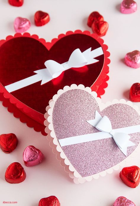 Heart Boxes Diy Crafts, Gift Ideas Valentines Day, Gift Ideas Valentines, Candy Gifts Diy, Vintage Valentines Decorations, Minnie Mouse Birthday Party Decorations, Craft Boxes, Diy Birthday Banner, Heart Gift Box