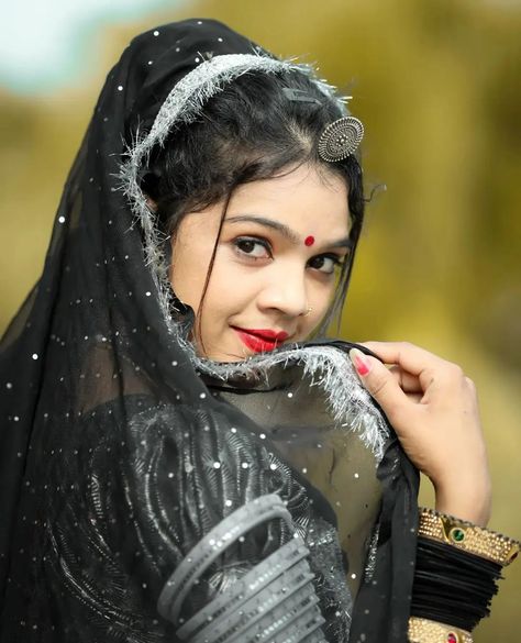 Rajasthani Photo, शादी की तस्वीरें, Hindi Font, Beer Photography, Men Fashion Photo, Romantic Couple Poses, Gals Photos, Mata Rani, Bride Photography Poses