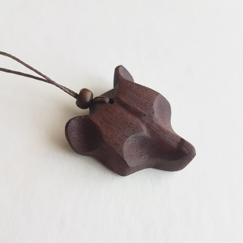 Animal Carving, Wood Carving Necklace, Wooden Wolf Head Necklace, Wood Necklace Fox, Carved Wood Necklace Pendants, Wood Jewelry Diy, Bear Pendant Necklace, Dremel Carving, Wood Jewelery