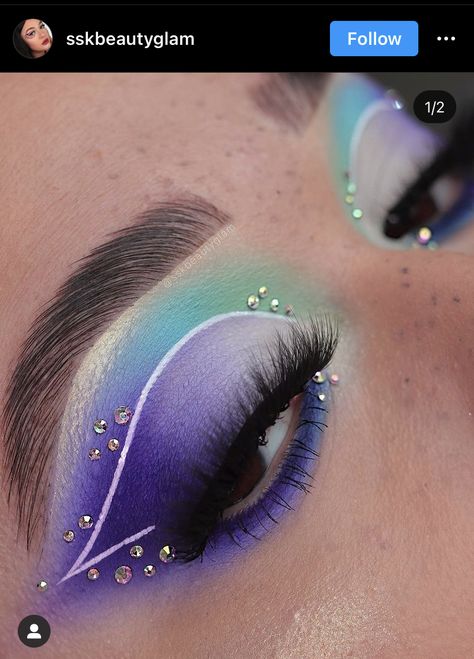 Purple And Teal Makeup, Folklorico Makeup, Blue And Purple Makeup, Makeup Violet, Unconventional Makeup, Teal Makeup, Crazy Eye Makeup, Purple Makeup Looks, Makeup Ojos