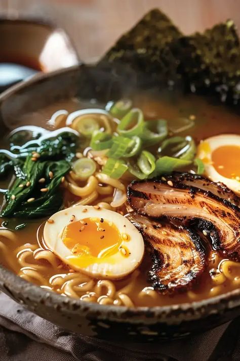 A delicious and comforting Japanese noodle soup Japanese Noodle Soup, Pork Ramen, Miso Ramen, Boiled Food, Chickpea Stew, Noodle Soup Recipes, Eastern Cuisine, Lunch Salads, Dinner Salads