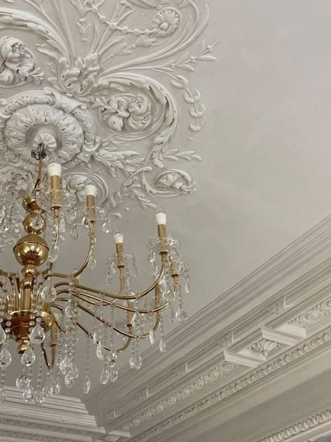 Crystal Chandelier Aesthetic, Regal Home Decor, White Victorian Aesthetic, Gold Home Aesthetic, French Rococo Aesthetic, Rokoko Aesthetic, White And Gold Interior Design, Modern Rococo Aesthetic, Chandelier Aesthetic