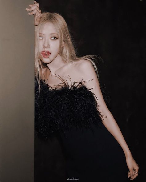 Rosé Dazed, Rosé Ysl, Roseanne Park, Rose And Rosie, Rosé Aesthetic, Park Rosé, Rose Park, Rosé Blackpink, Blackpink Photos