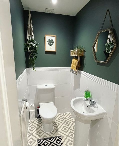 green cloakroom tolilet - Ecosia - Images Small Wc Ideas Downstairs Loo, Green Bathroom Paint, Wc Ideas, Small Downstairs Toilet, Cloakroom Toilet, Tiny Bathroom Ideas, Small Bathroom Remodel Designs, Small Bathroom Colors, Toilet Decor