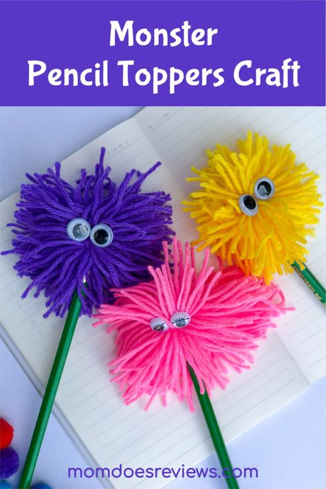 Monster Pencil Toppers, Pencil Diy Craft, Pencilmania Ideas, Diy Pencil Toppers Ideas, Yarn Monsters Craft, Pom Pom Pencil Toppers, Diy Pen Toppers Ideas, Pencil Craft Ideas, Pipe Cleaner Pencil Toppers