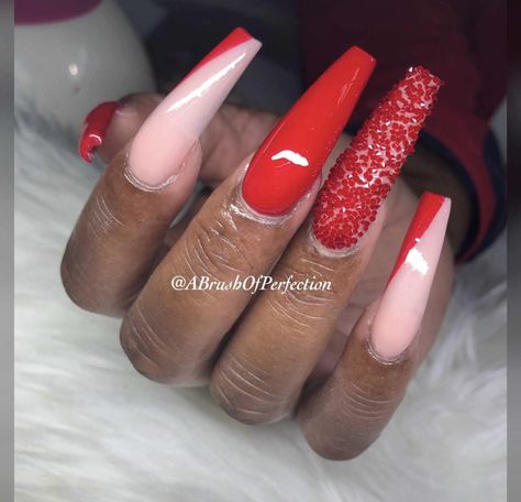 Red N Silver Nails, Red And Silver Glitter Nails Acrylic, Silver Red Black Nails, Red And Silver Sparkly Nails, Red Christmas Nails 2022, Dark Skin Nail Color, Red Christmas Nails, Stylish Nails Designs, Best Nail Art Designs