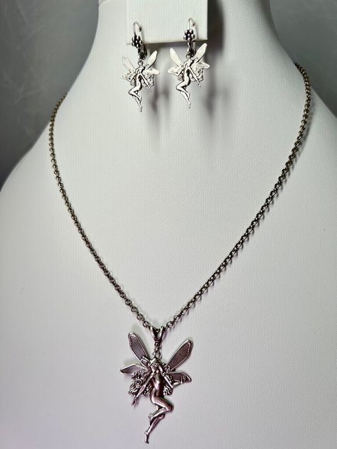 Fairy Charm Necklace, Autumn Coquette, Necklace Fairycore, Fairycore Jewelry, Necklace Fairy, Art Nouveau Silver, Celtic Necklace, Fairy Charms, Nouveau Jewelry