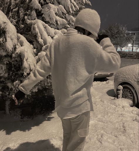 Winter Male Aesthetic, Male Winter Aesthetic, Guy Winter Aesthetic, Winter Guy Aesthetic, Christmas Boy Aesthetic, Winter Aesthetic Men, Winter Boy Aesthetic, Snow Pfp, Devon Cole