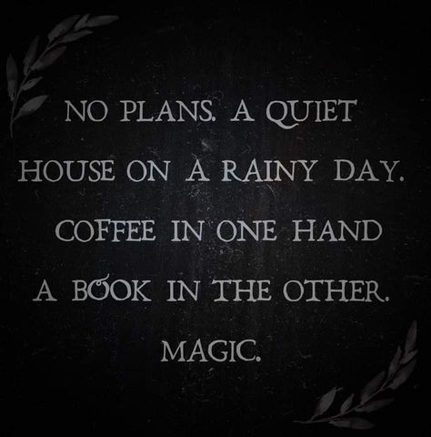 Rainy Day Coffee, Quiet House, Cottage Aesthetic, Living Vintage, Aesthetic Cozy, On A Rainy Day, A Rainy Day, What’s Going On, I Love Books