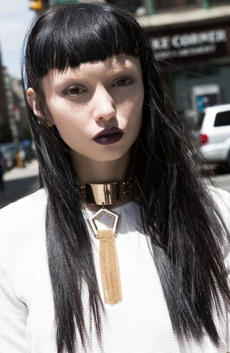 love the bleached eyebrows on her Bleached Eyebrows, Deep Wave Brazilian Hair, Lip Tips, Baby Bangs, Short Bangs, Short Fringe, Tips Hair, Gothenburg, Long Black Hair