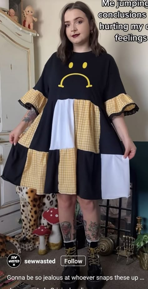 Alternative Upcycle Clothes, Upcycled T Shirt Dress, Diy Plus Size Clothes, Goth Sewing Projects, Tshirt Dress Diy, Grungy Outfit, Upcycled Shirt, Ropa Upcycling, Bohemian Grunge