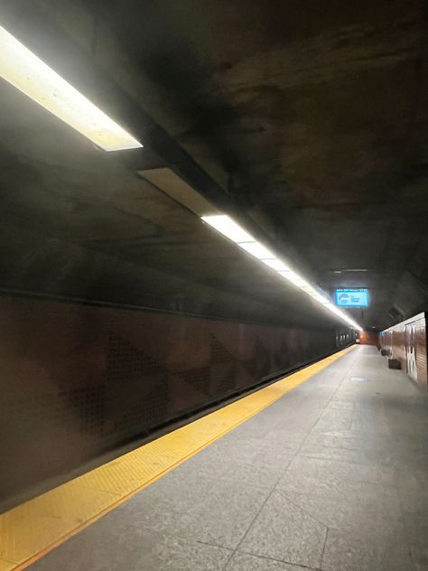 Liminal Space Subway, Subway Liminal Space, Uneasy Aesthetic, Liminal Spaces Aesthetic, Metro Station Aesthetic, Spaces Aesthetic, Subway Aesthetic, Paradise Aesthetic, Underground Subway