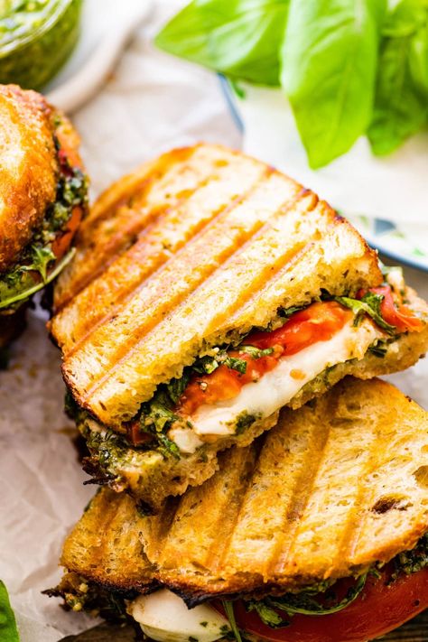 Caprese Sandwich Recipe with Basil Pesto (Panini) - CucinaByElena Panini Recipes Healthy, Pesto Sandwich Recipe, Caprese Sandwich Recipe, Recipe With Basil, Caprese Panini, Pesto Panini, Panini Recipes Chicken, Tapenade Recipe, Pesto Sandwich