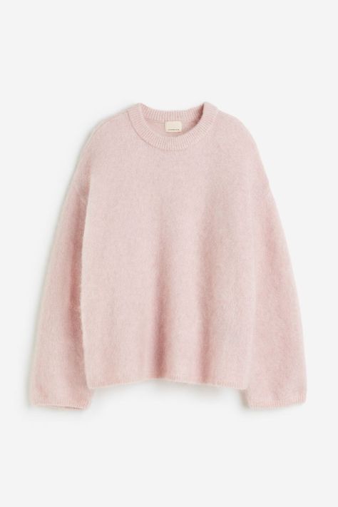 Fluffy Knit, Light Pink Sweaters, Pink Jumper, Pull Oversize, Fluffy Sweater, Fits Clothes, Stockholm Fashion, Knit Turtleneck Sweater, Mohair Sweater