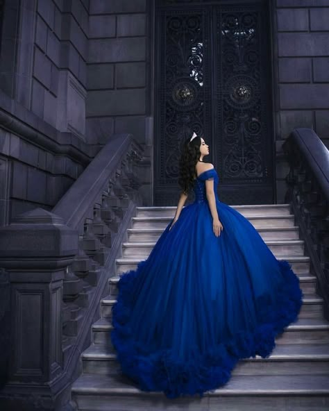 Royal Blue Dress Photoshoot, Royal Blue Cinderella Dress, Blue Ball Gowns Royal, Royal Blue Sweet 16 Dresses Ball Gowns, Quinceanera Drawings, Quince Dress Royal Blue, Royal Blue Ball Gown Princesses, Blue Xv Dresses, Xv Dresses Blue