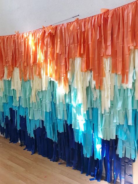 Backdrop Streamers, Crepe Paper Backdrop, Streamers Party, Party Fringe, Streamer Wall, Streamer Backdrop, Tissue Paper Tassel, Gold Tissue Paper, Party Streamers