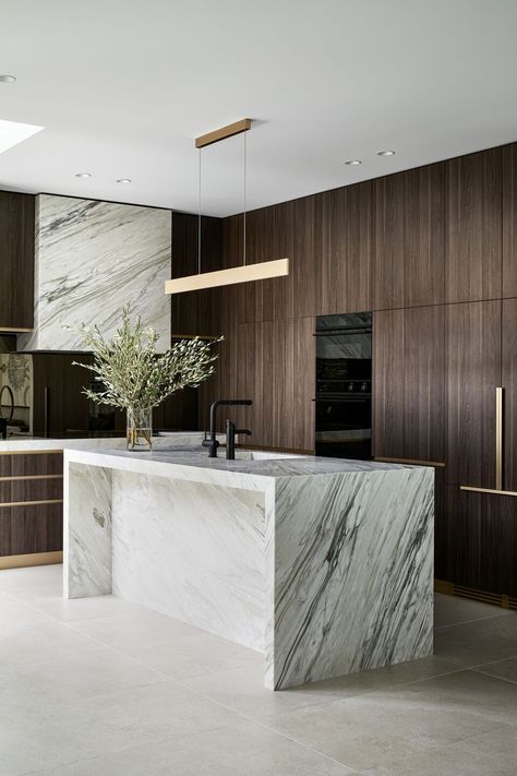 Warm Kitchen, Marble Counter, Kitchen Room Design, Kitchen Inspiration Design, Counter Tops, Residential Interior, Luxury Kitchen, Contemporary Kitchen, 인테리어 디자인