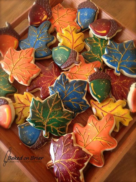 Thanksgiving Fall leaves and acorns collection | Cookie Connection    Allison @Cori Crutchfield on Briar Fall Decorated Cookies, Halloween Sugar Cookies Decorated, Acorn Cookies, Halloween Cookies Decorated, Halloween Sugar Cookies, Leaf Cookies, Thanksgiving Cookies, Pretty Cookies, Fall Cookies