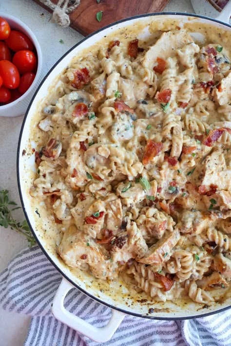 Chicken Bacon Mushroom Pasta - Golden Grace Kitchen Chicken Bacon Mushroom Pasta, Chicken Garlic Parmesan Pasta, Chicken Garlic Parmesan, Bacon Mushroom Pasta, Chicken Mushroom Pasta, Creamy Parmesan Chicken, Chicken Bacon Pasta, Bacon Mushroom, Creamy Mushroom Pasta