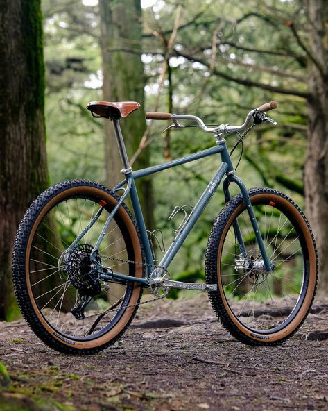 Vintage Gravel Bike, Commuter Bike Style, Urban Bike Style, Bike Restoration, Upcycled Bike, Vintage Bmx Bikes, Titanium Bike, Vintage Mountain Bike, Bike Concept