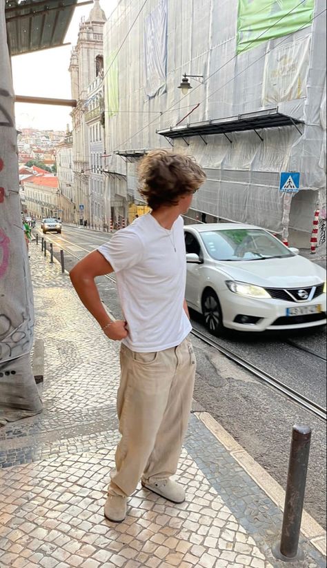 Boys With Good Style Aesthetic, Old Money Men Fits, Indie Outfits For Men, Men’s Europe Outfits, Cedricioo Instagram, Boys Fits Aesthetic, Guys Clothing Styles Summer, Old Money Style Outfits Men, Surfer Style Men