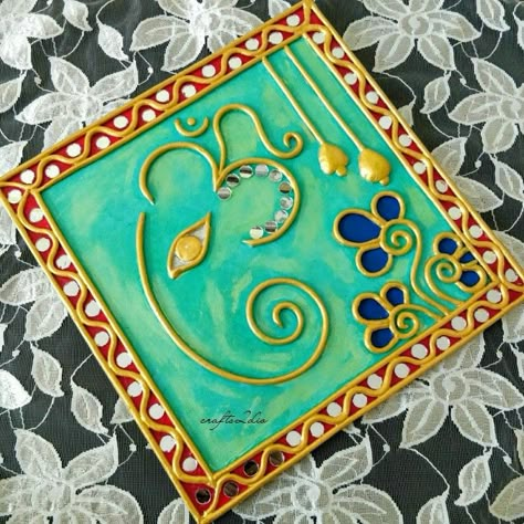 Clay work !! #crafts2dio #workshop #homedecor Lippan Kaam #clay #art #ganesha #mural #shobhamohata Shilpakar Clay Craft On Canvas, Lippan Art Of Ganesha, Lip Pan Art Ganesha, Ganesha Clay Mural Art, Clay Art On Board, Lipan Art Ganesha, Mouldit Clay Art On Canvas, Shilpakar Clay Craft, Shilpkar Clay Art On Canvas