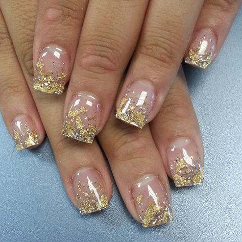 French manicure with gold tips Gold Flake Nails, 2000 Nail Art, Photos Landscape, Gel Nails At Home, Gold Flake, Nail Polish Art, Sparkle Nails, Top Nail, I Love Nails