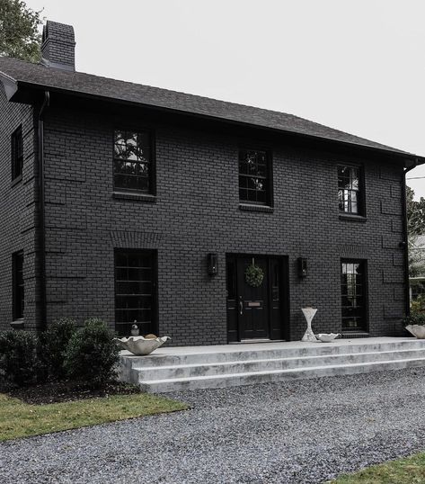 Dark Brick Homes Exterior, Dark Home Exterior, Black Brick House, Black Houses, Home Exteriors, Brick Cladding, Victorian Farmhouse, Brick Exterior, Brick Exterior House