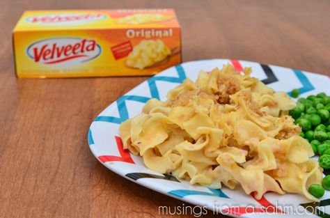 Tuna Noodle Casserole Healthy, Cheesy Tuna Noodle Casserole, Tuna Noodle Casserole Easy, Recipes With Velveeta Cheese, Pasta Tuna, Velveeta Recipes, Tuna Noodle Casserole Recipe, Noodle Casserole Recipes, Tuna Noodle Casserole