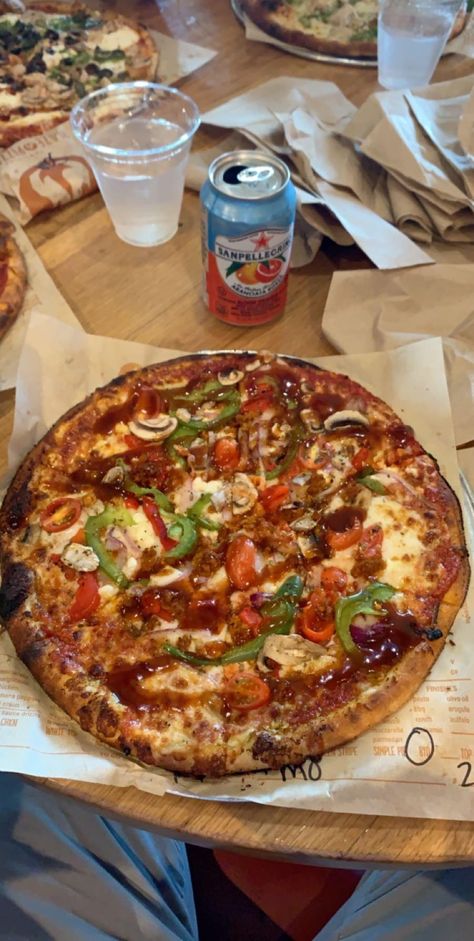 Blaze Pizza with BBQ DRIZZLE  #food #meal #foods #healthyfood #keto Blaze Pizza, Vegetable Pizza, Pizza, Healthy Recipes, Pizzas