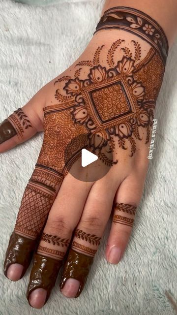 Sanjana Mehandi | Bridal mehandi specialist on Instagram: "Sider design✨

contact 8866622150 for bridal mehndi booking❤️

#artwork #artist #mehndi #mendi #post #viral #wedding #weddingday #instagram #post #video #weddingphotography #shadi #udaipur #jaipur
#dubai = #karvachauth #leaves #mehandi
#mehndiart #mehndiartist #flower #destination #destination wedding #outfit #bride #bridemaids #sider #sidermehndi" Wedding Outfit Bride, Mehandi Bridal, Instagram Post Video, Bridal Mehandi, Mehndi Artist, Mehndi Art, Bridal Mehndi, Udaipur, Mehndi Design