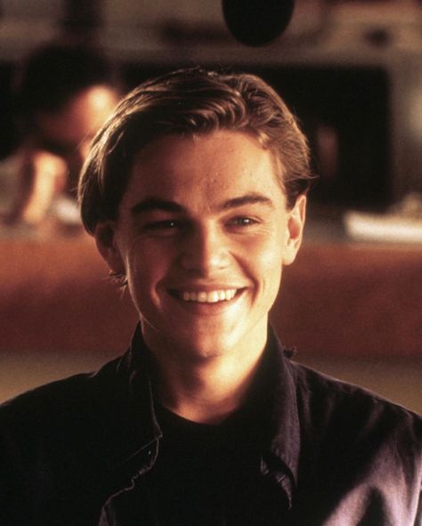 Leonardo Dicaprio 1996, Titanic Funny, Leonardo Dicaprio 90s, Young Leonardo Dicaprio, Chad Michael Murray, Hey Handsome, Leo Dicaprio, Kate Winslet, Leonardo Dicaprio