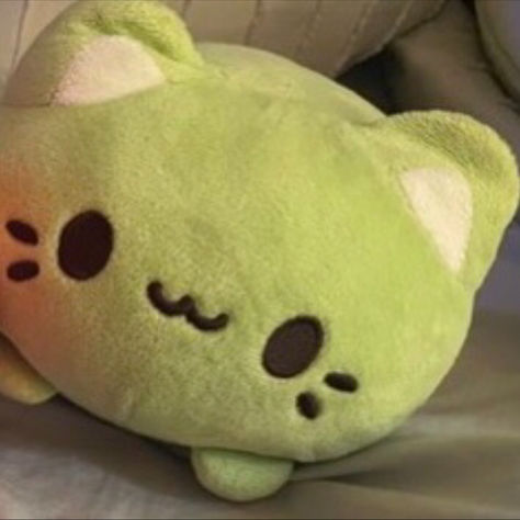 Coffin of Andy and Leyley 
Follow for more! Matching Pfp Clingy Duo, Silly Cute Matching Pfps, Non Cringe Matching Pfp, Plushie Matching Icons, Pink And Green Matching Pfp, Green Matching Pfp Couple, Matching Pfp Couple Brown Hair, Matching Xbox Pfp, October Matching Pfp