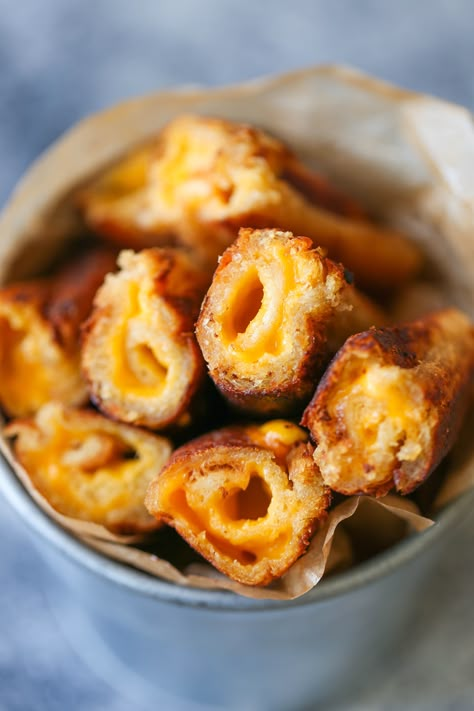 Grilled Cheese Roll Ups, Grill Cheese Roll Ups, Grilled Cheese Rolls, Cheese Roll Ups, Food Vendor, Cheese Roll, Roll Ups Recipes, Food Fast, Appetizers Easy Finger Food