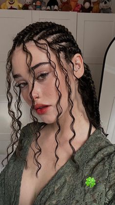 Trenzas Aesthetic, Curly Hair Styles Easy, Hairdos For Curly Hair, Curly Hair Inspiration, Aesthetic Hair, Hair Hacks, Hair Looks, Hair Tutorial, Cute Hairstyles