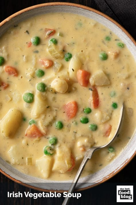 Irish Vegetable Soup, Best Potato Soup, Easy Vegetable Soup, Homemade Soups, Clear Soup, Savory Treats, Vegetable Soup Recipes, Irish Recipes, Bowl Of Soup